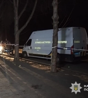 У Кам’янському чоловік кинув у перехожого гранату