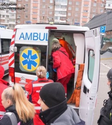 Шість людей, які постраждали внаслідок вчорашньої ворожої атаки на Запоріжжя, залишаються у лікарнях