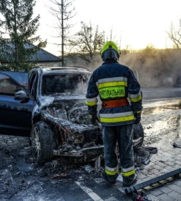 В Ужгороді під час руху загорівся Mercedes-Benz GLS (ФОТО)