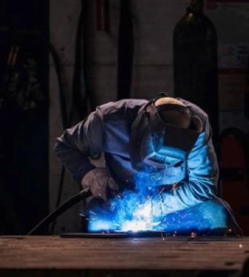 10 км зварювальних швів: на Закарпатті працює команда електрозварників світового рівня