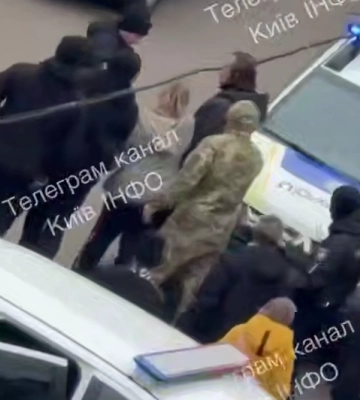 В Святошинском районе Киева произошла стрельба: что известно (видео)