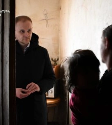 Криза в Ужгороді: Як 15-річна дівчинка через соцмережі викрила збій у системі захисту прав дітей
