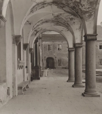 Унікальні фото Олики 1920-х років: показали рідкісний знімок найдавнішого костелу Волині