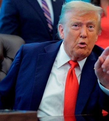 Трамп запретил въезд в США для граждан ряда стран