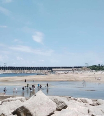 «Найкоротший шлях до Запоріжжя». Чи стане колишнє Каховське водосховище новим полем бою?