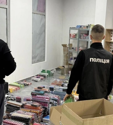 Вилучили товару на понад 14 млн грн: у Хмельницькому викрили виробництво фальсифікованих рідин для електронних сигарет