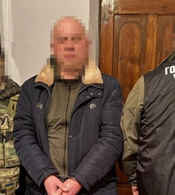 Коригував атаки росіян по складах з боєприпасами і дронами ЗСУ: у Силах оборони затримали "крота" РФ