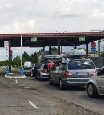 На Львівщині перед святами збільшилось завантаження пунктів пропуску: де найбільше