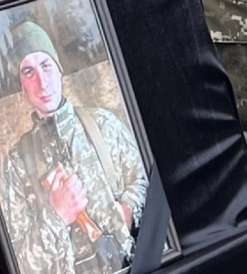 Пів року вважався зниклим: Ковель попрощався з полеглим захисником Юрієм Данилюком 