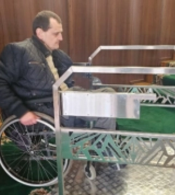 У Волинській облраді запрацював підйомник для людей з інвалідністю