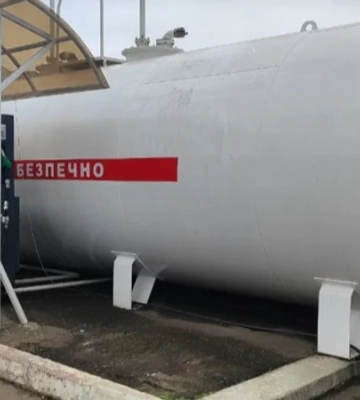 Продавали фальсифіковане пальне. В Україні припинили діяльність мережі незаконних АЗС — БЕБ