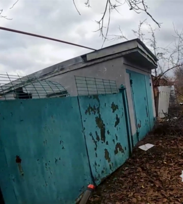 На Донеччині поліцейські відбивають атаки дронів під час евакуації