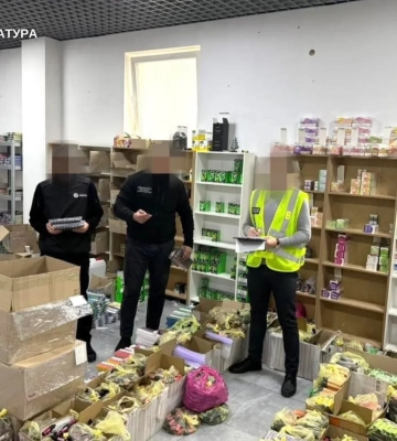 Вилучили товару на понад 14 млн грн: у Хмельницькому викрили виробництво фальсифікованих рідин для електронних сигарет