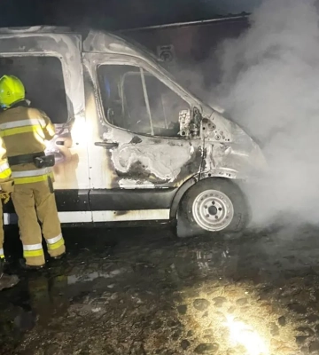 У Миколаєві затримали 18-річного підозрюваного у підпалі авто гуманітарної організації