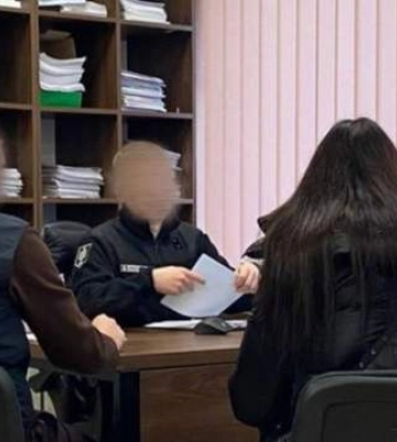 Посадовиця податкової на Черкащині "забула" вказати у декларації автопарк на 7 мільйонів