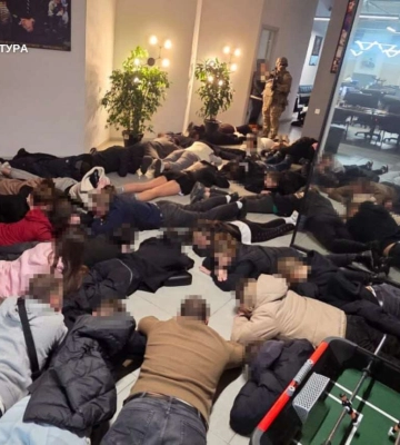 В Днепре «накрыли» масштабный мошеннический кол-центр на сотню операторов