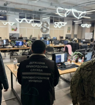 Працювала сотня людей:  у Дніпрі припинили діяльність шахрайських кол-центрів
