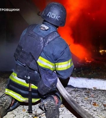 Ворожі шахеди вдарили по житловій забудові Кривого Рогу, є постраждалі
