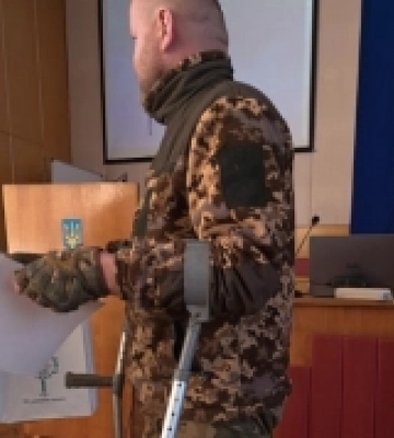 Отримати нагороду за життя не встиг: мамі полеглого захисника з Волині передали його відзнаку «Золотий Хрест»
