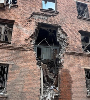 Будівлю податкової у Кривому Розі пошкоджено через ворожий обстріл (ФОТО)