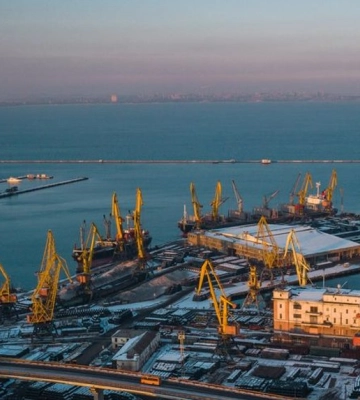 Одеський порт після удару РФ вже п’ять днів працює на генераторах