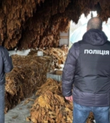 Одеські правоохоронці викрили підпільний бізнес – вилучили 9 тонн тютюну