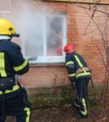 На Житомирщині через коротке замикання загорівся будинок