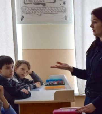 Поліція Києва розпочала перевірку через відео з побиттям дівчинки в одній зі шкіл