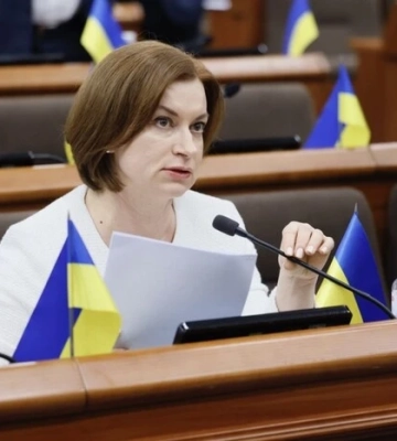 У Києві демонтують пам'ятник Булгакову, Ахматовій та ще 13 об’єктів, пов’язаних із РФ та СРСР