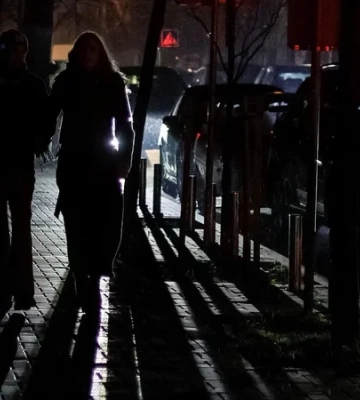 В Киеве и области обновили графики отключения света на сегодня