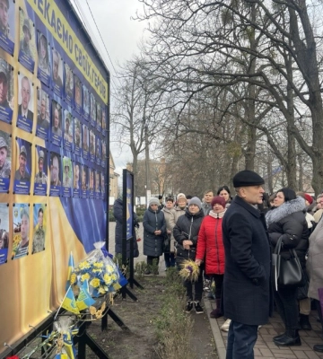 У громаді на Кіровоградщині відкрили Алею Надії, присвячену захисникам, які зникли безвісти (ФОТО)