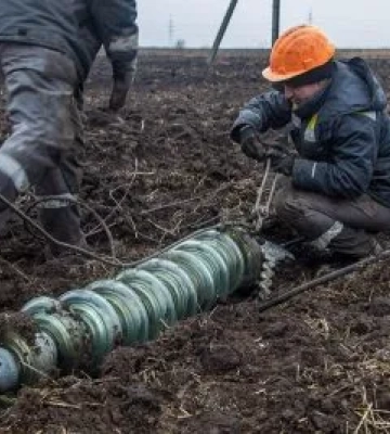 У Дніпрі мешканці будинків атакували працівників енергокомпанії під час відключення електрики