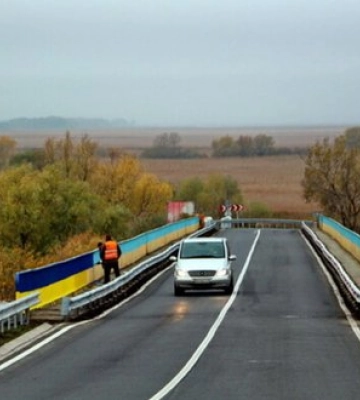 Вантажівкам заборонили рух трасою Одеса - Рені