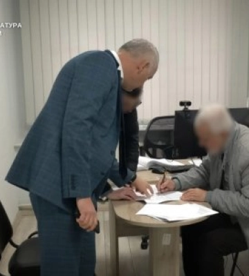 Асфальт не там: інженера з технагляду підозрюють у збитках громаді Перечина на пів мільйона гривень