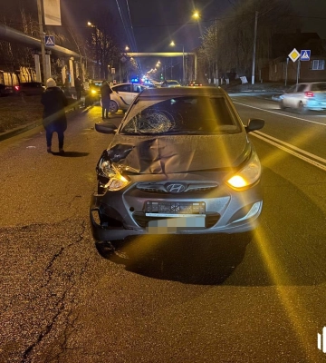 В Харькове судья сбила на "зебре" двух девочек: дети в реанимации
