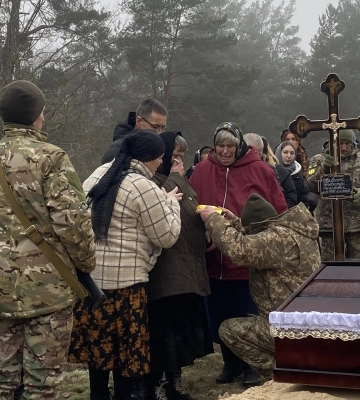 Герою назавжди 35: на Волині провели в останню путь загиблого воїна Дмитра Вавдіюка