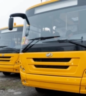 Три громади Миргородського району отримали шкільні автобуси