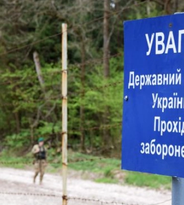 Студенти з Волині ошукали чоловіка, обіцяючи за 6200 доларів організувати виїзд за кордон