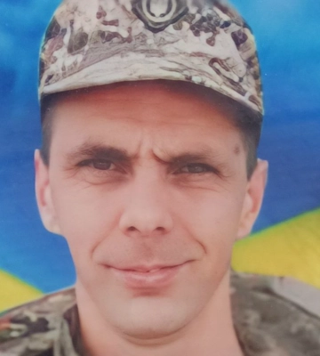 У селі на Волині просять гідно провести в останню путь Героя «на щиті»
