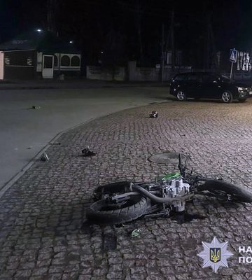У Полонному, що на Хмельниччині, внаслідок ДТП постраждав неповнолітній мотоцикліст