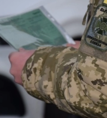 Пункти пропуску «Кельменці - Ларга» та «Вашківці - Гріменкуець» почнуть оформлювати автобуси - Кулеба
