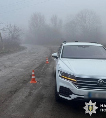На Хмельниччині потрапив до лікарні пенсіонер, якого збив автомобіль, - поліція