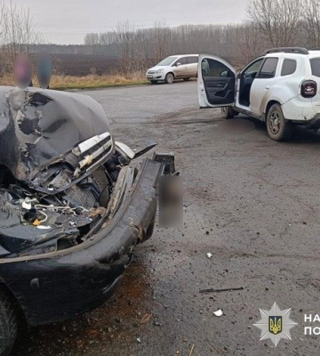 На Полтавщині поліція з’ясовує обставини ДТП, у якій травмувалася водійка кросовера