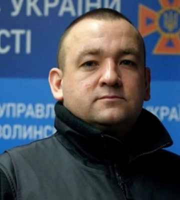 Бути поруч у найтемніші моменти: історія психолога ДСНС Волині Романа Дейнеки
