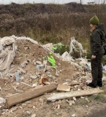 У місті на Рівненщині ліквідували кілька стихійних сміттєзвалищ