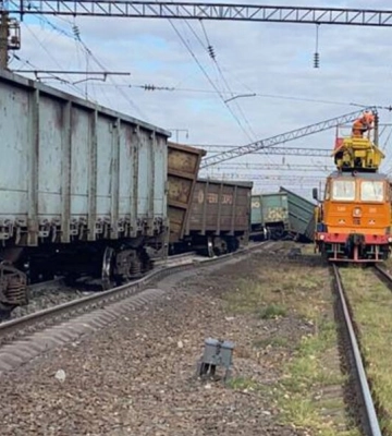 Потяг зійшов з рейок на Житомирщині, є травмовані