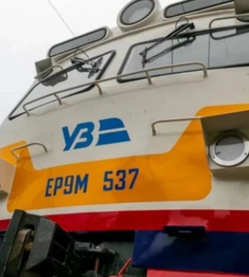 Поїзди до Львова затримуються через аварію на залізниці: ймовірна детонація Shahed