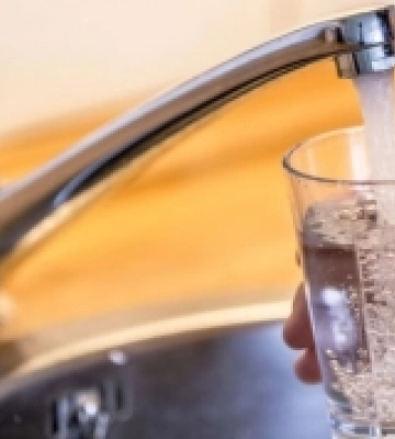 У Рівному через пошкодження водопроводу без води залишилися кілька вулиць