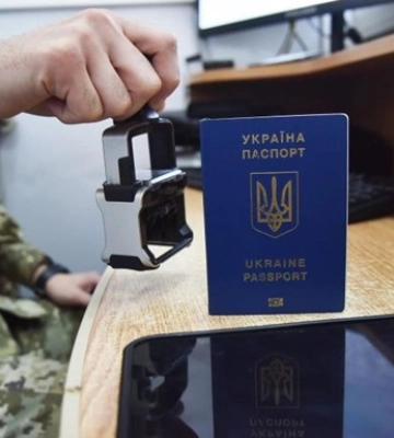 Понад 75 тисяч людей перетнули кордон Львівщини за добу — більшість повертається додому