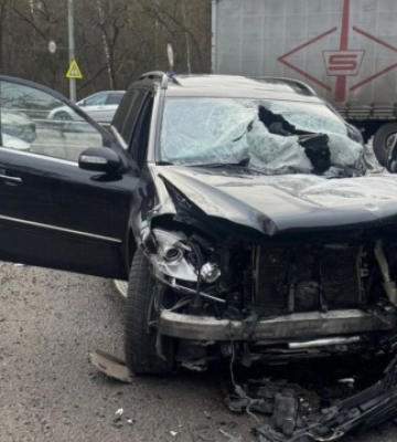 У Києві сталася ДТП за участю вантажівки - загинув підліток, є постраждалі